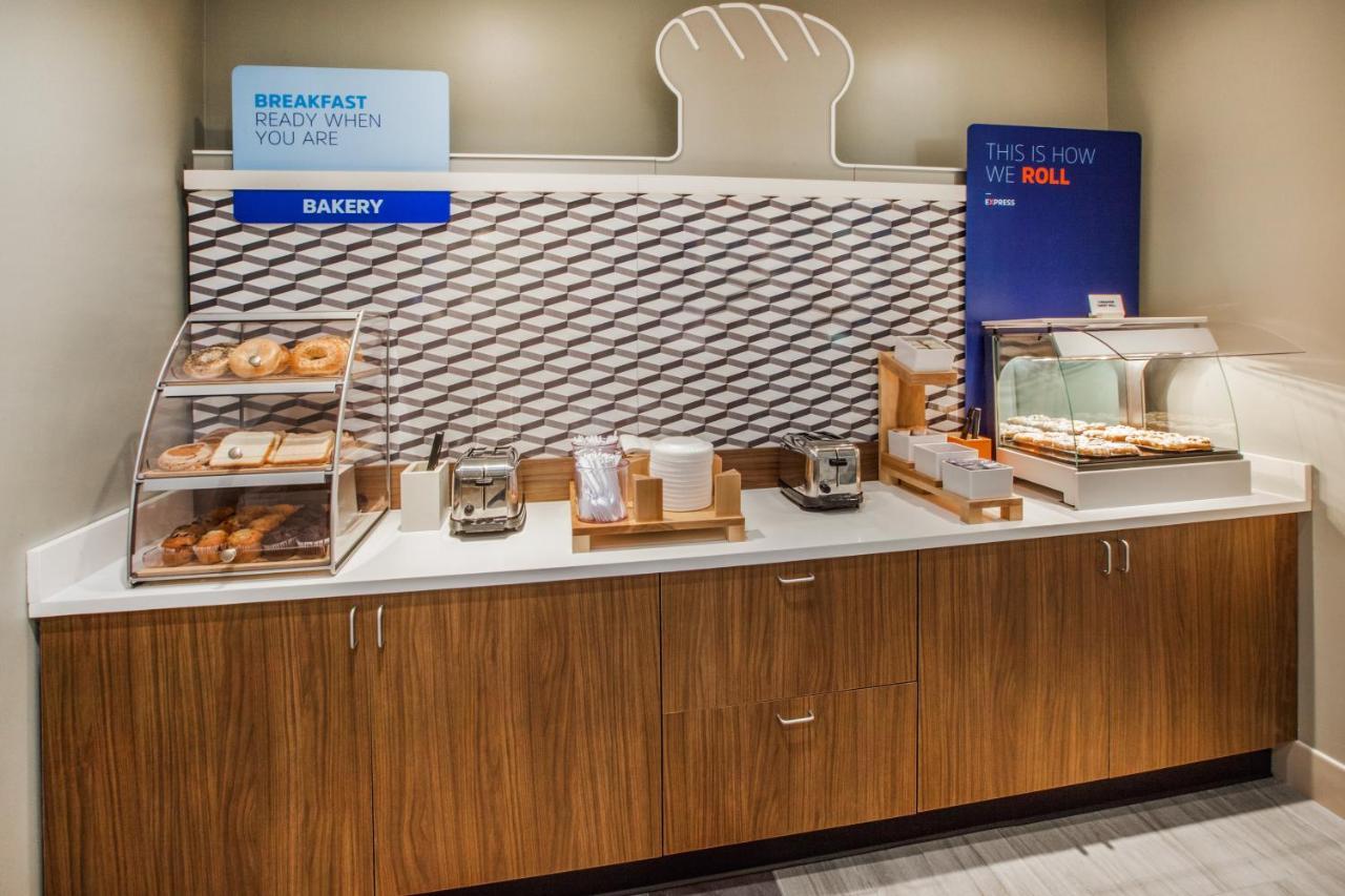 Holiday Inn Express & Suites - Asheboro By Ihg Екстер'єр фото