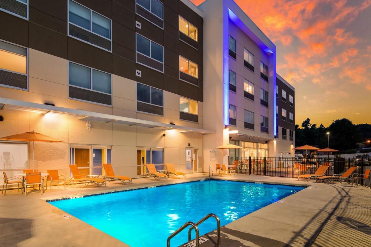 Holiday Inn Express & Suites - Asheboro By Ihg Екстер'єр фото